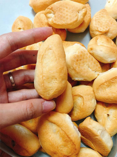 Nướng bánh bằng lò nướng thủy tinh