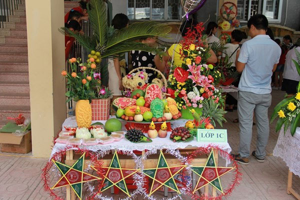 Mâm cỗ Trung Thu cho học sinh đơn giản