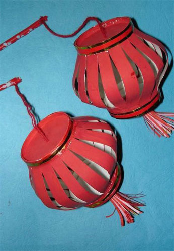 Đèn Trung Thu bằng cốc giấy