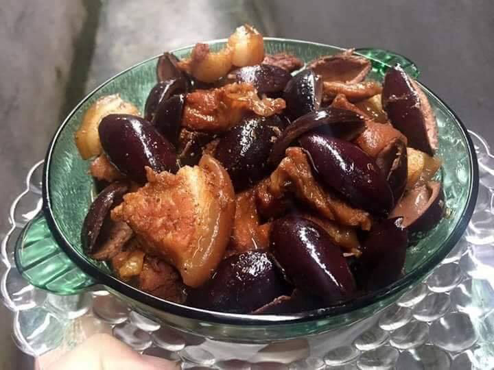 Thành phẩm món trám om thịt