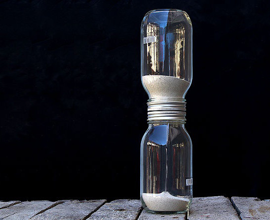 Thành quả làm đồng hồ cát bằng chai thủy tinh