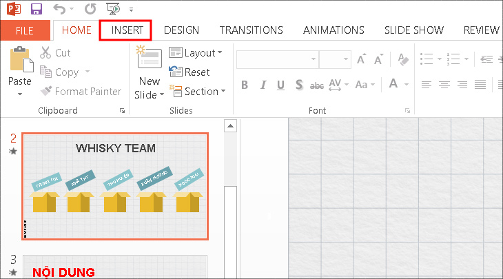 Mở phần mềm PowerPoint trên máy tính, nhấn chọn 1 slide mới để chứa video -> Chọn Insert