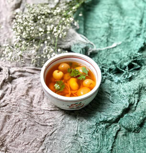 Kê gà tiềm đông trùng hạ thảo