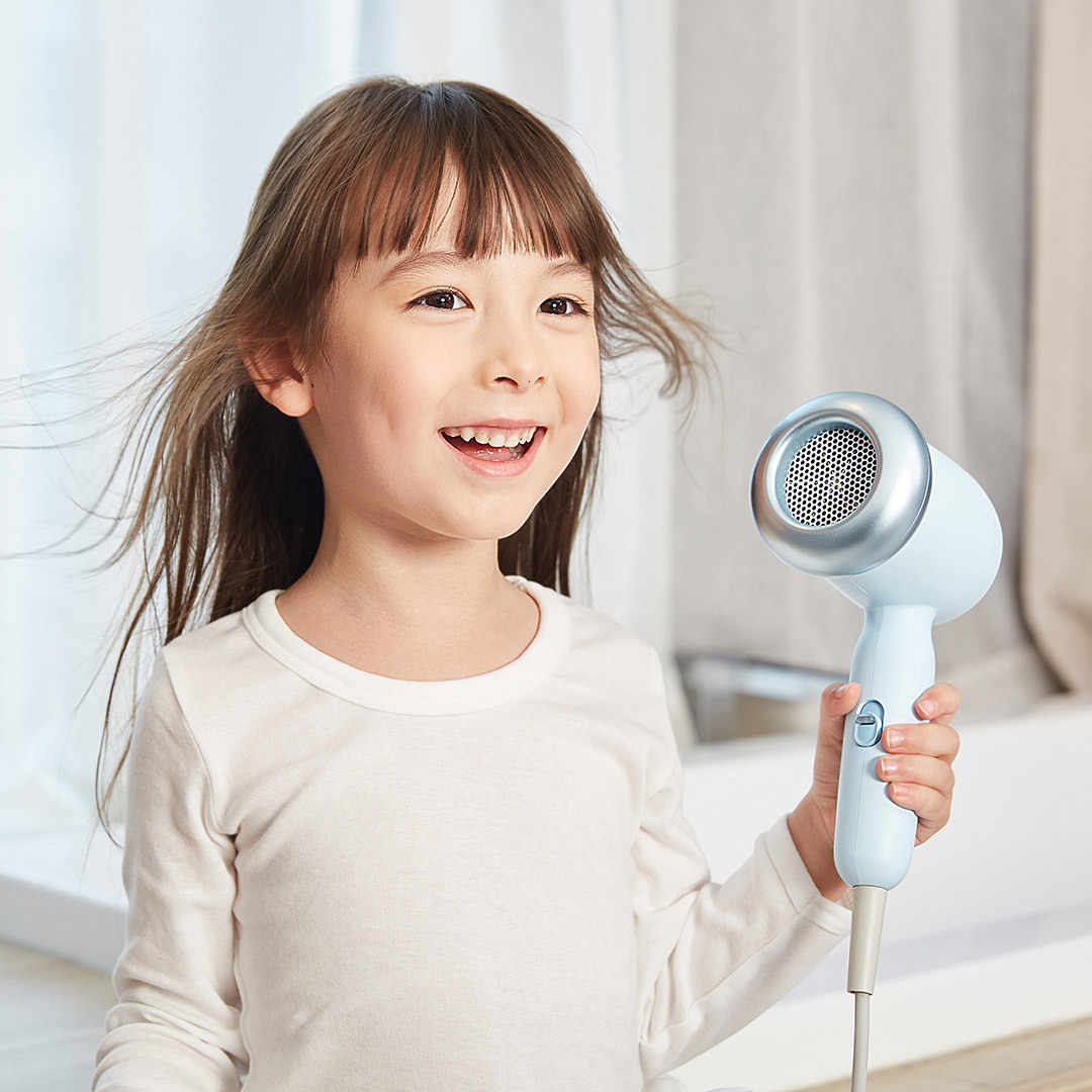 Cách máy sấy làm khô tóc