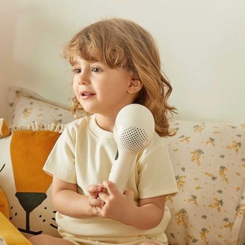 Mấy tuổi thì có thể sấy tóc cho bé?