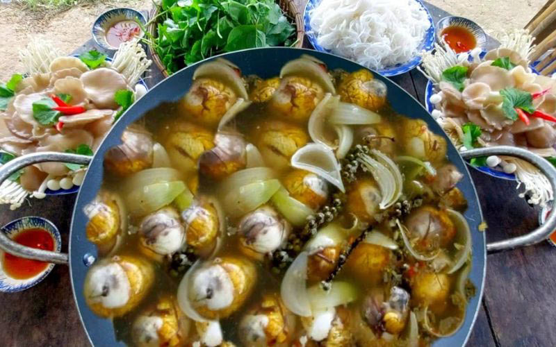 Hướng dẫn cách nấu lẩu hột vịt lộn ngon