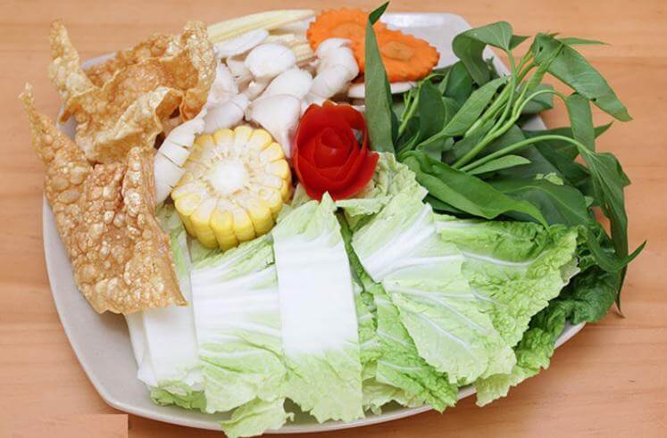 Sơ chế nguyên liệu làm lẩu rươi