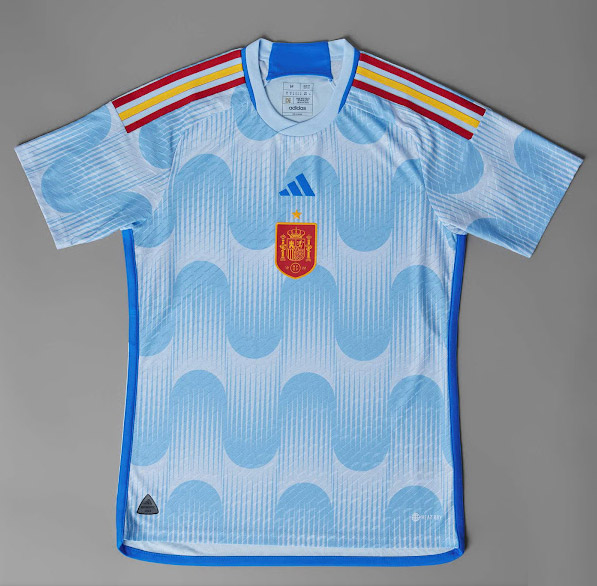 Áo đấu sân khách đội tuyển Tây Ban Nha tại vòng loại World Cup 2022 châu Âu.