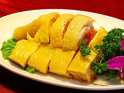 Thành phẩm món thịt gà luộc bằng nồi cơm điện không cần nước