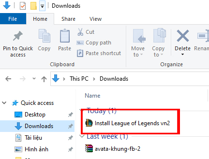 Nhấn vào mục Downloads, tìm chọn Install League of Legends vn2