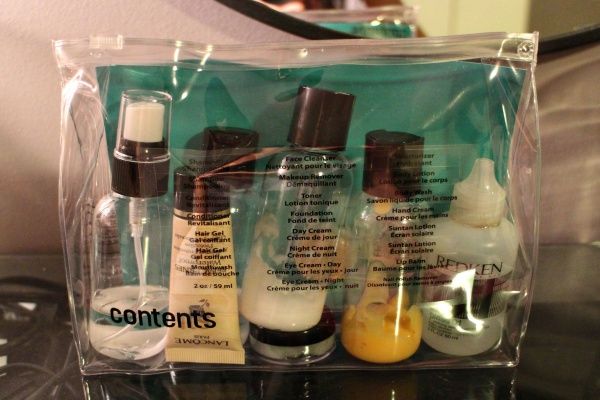 Quy định mang mỹ phẩm lên máy bay