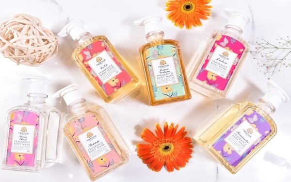 Dầu gội sữa tắm có được mang lên máy bay không?