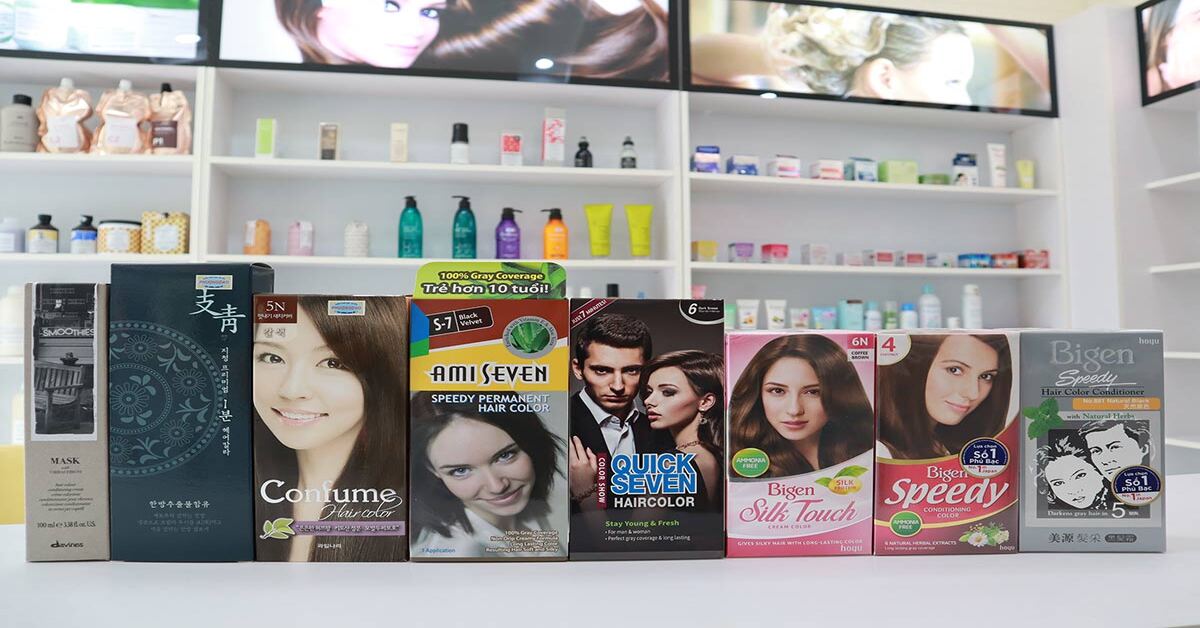 Có được mang thuốc nhuộm tóc lên máy bay trong hành lý ký gửi không?