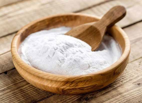 Khử cặn trong ấm đun nước bằng baking soda