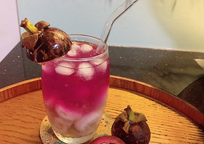 Thành phẩm món trà măng cụt từ vỏ măng cụt