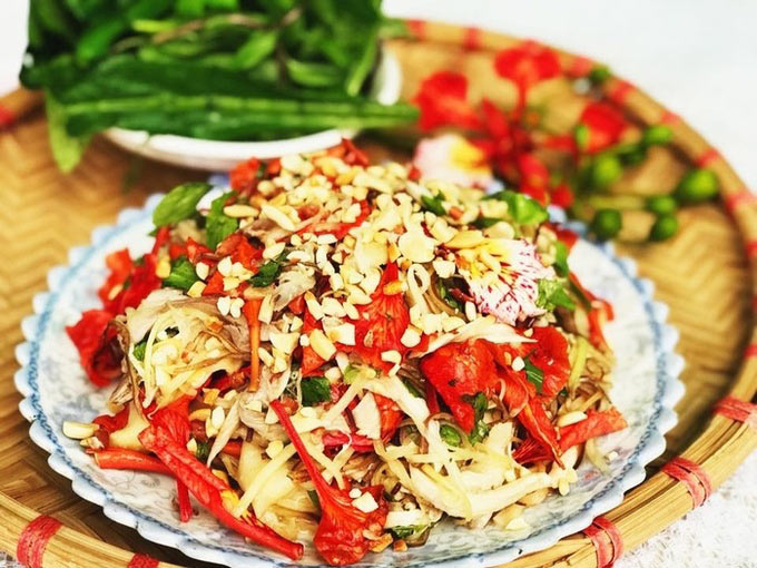 Thành phẩm món gỏi gà hoa phượng thơm ngon