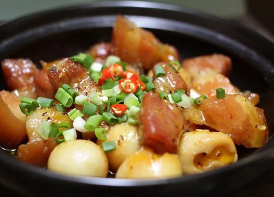 Thành phẩm món thịt kho tàu không cần nước dừa