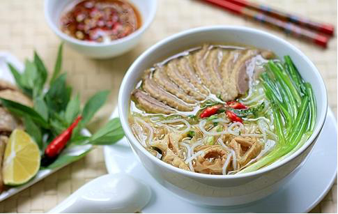 Thành phẩm món bún măng vịt măng khô