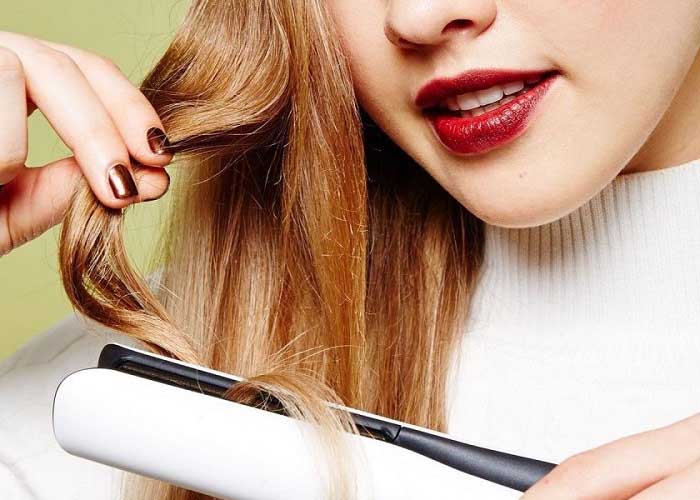 Cách làm xoăn bồng bềnh bằng máy ép tóc