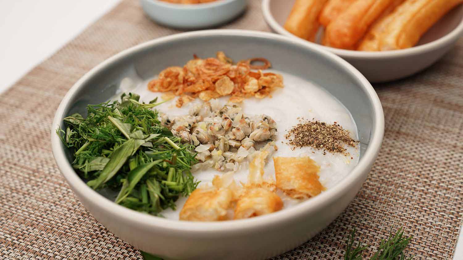 Thành phẩm món cháo hến miền Bắc