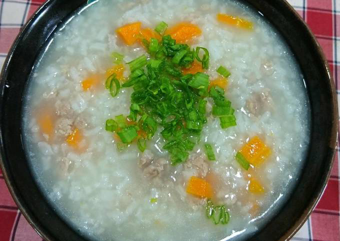 Thành phẩm món cháo thịt bằm rau củ