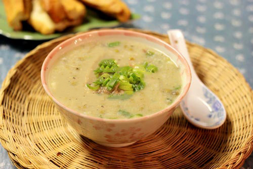 Thành phẩm món cháo đậu xanh thịt bằm