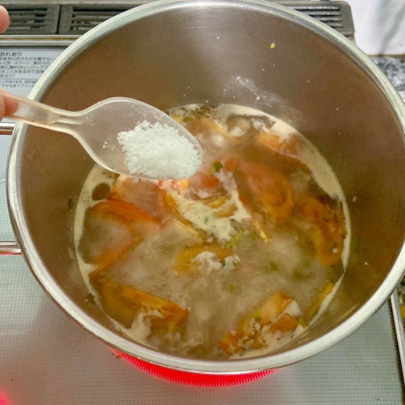Nấu canh chua thịt băm