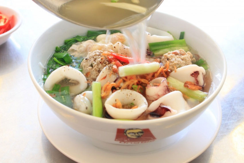 Thành phẩm món hủ tiếu mực tươi