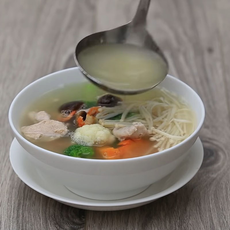 Thành phẩm món canh mọc thập cẩm