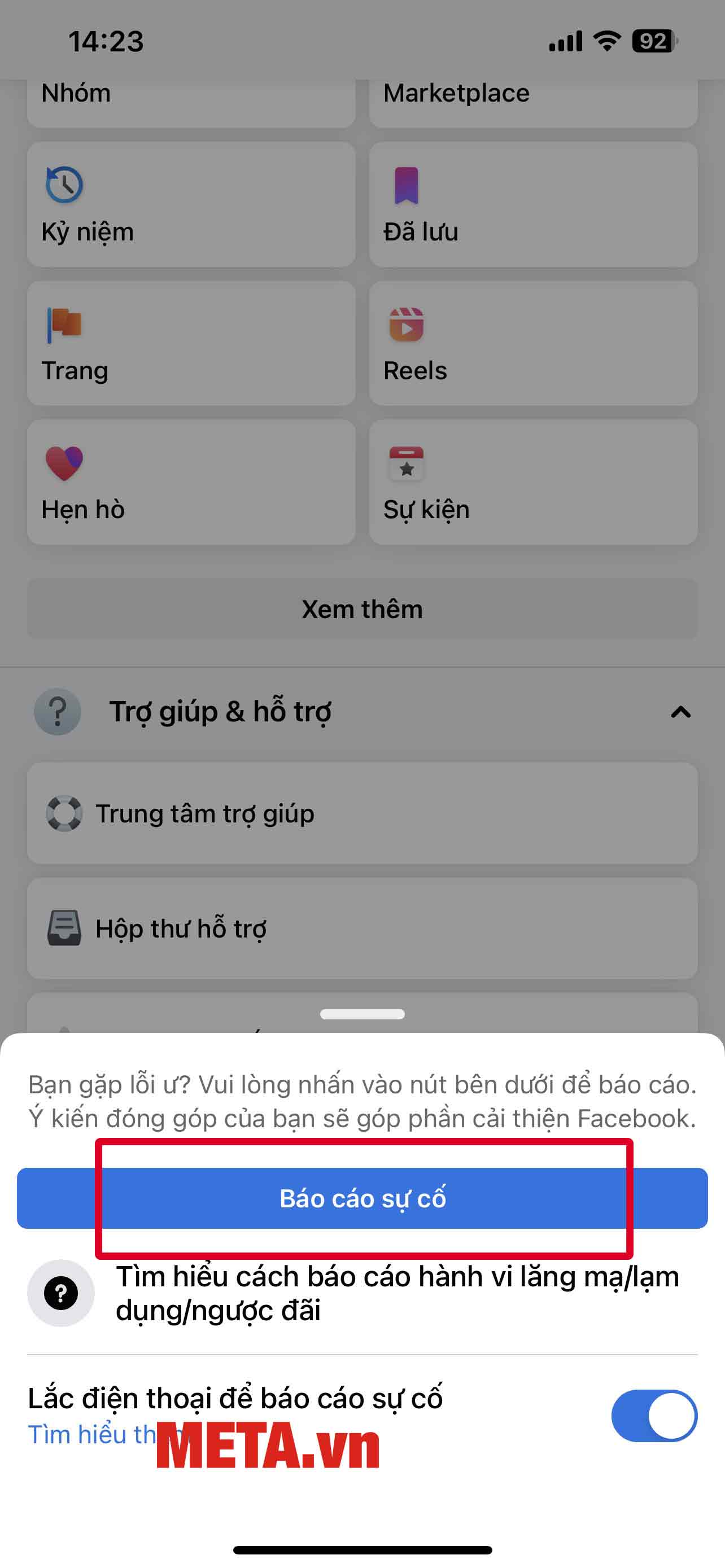 Bạn tiến hành lắc điện thoại, ngay sau đó, màn hình sẽ hiện ra cửa sổ -> Bạn nhấn vào Báo cáo sự cố.