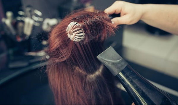 cách trị chấy bằng máy sấy tóc