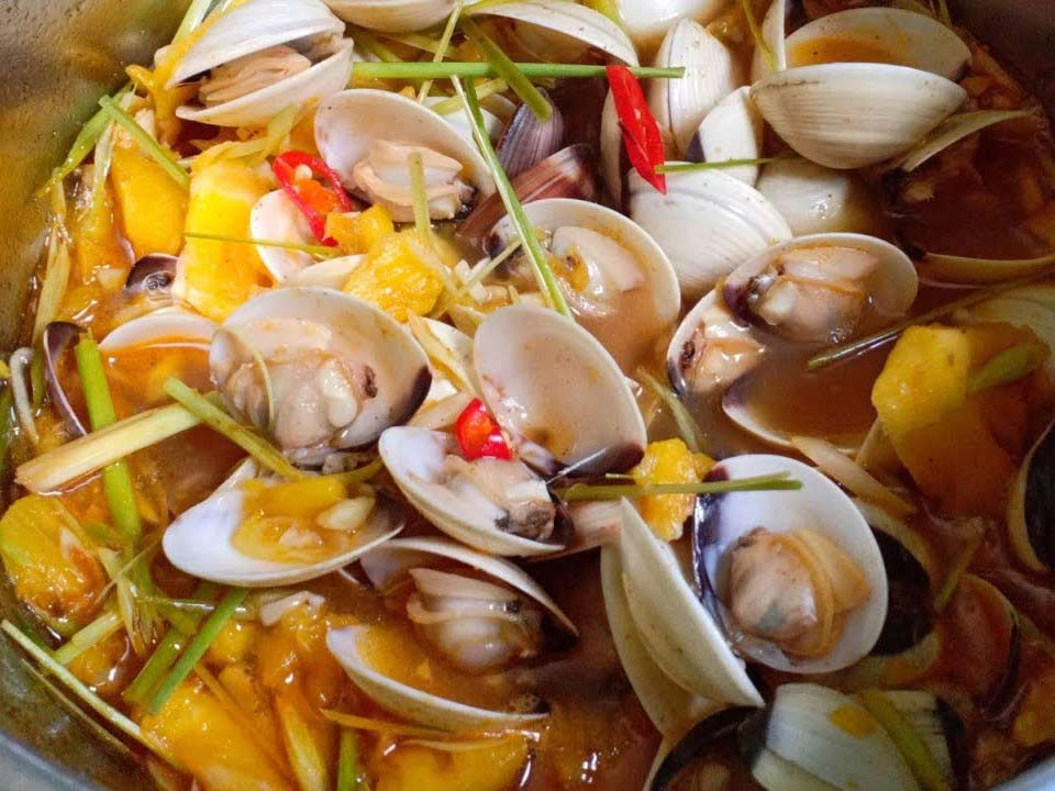 Thành phẩm món nghêu hấp Thái chua cay