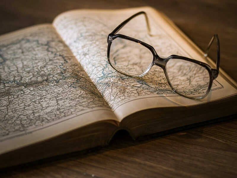 Tìm hiểu Văn Sử Địa làm nghề gì