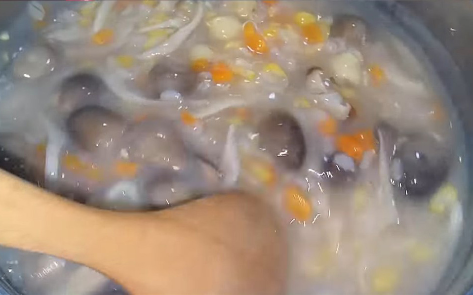 Nấu cháo chay thập cẩm