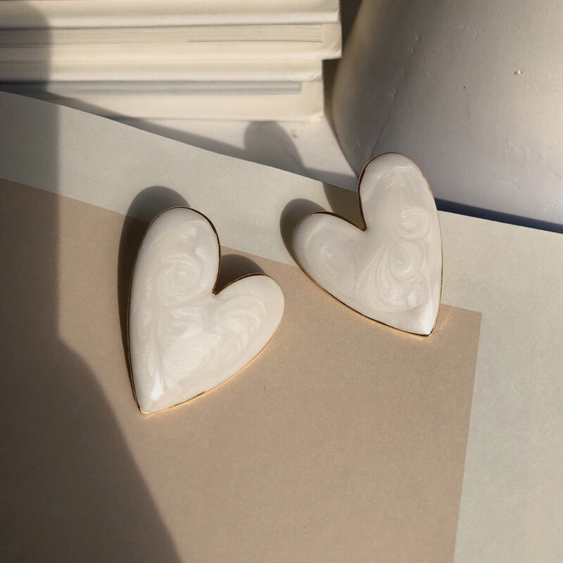 Trái tim màu trắng