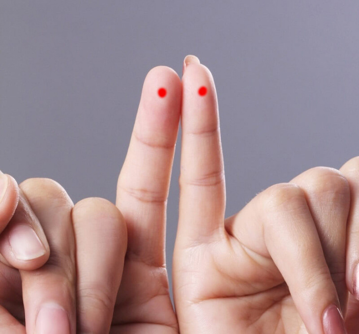 Tìm hiểu người có 2 hoa tay sướng hay khổ