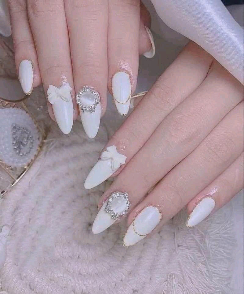 Nail cô dâu đẹp màu trắng