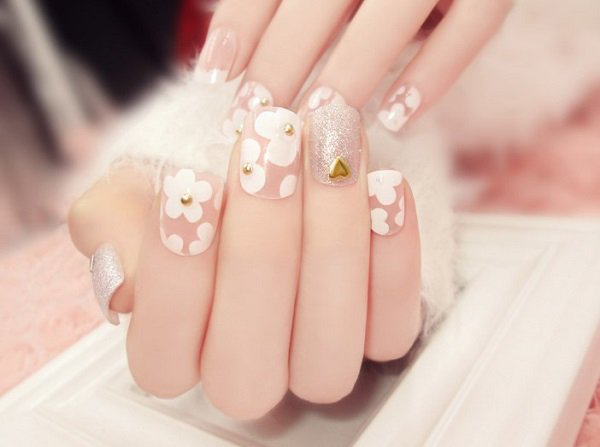 Nail cô dâu đẹp màu trắng