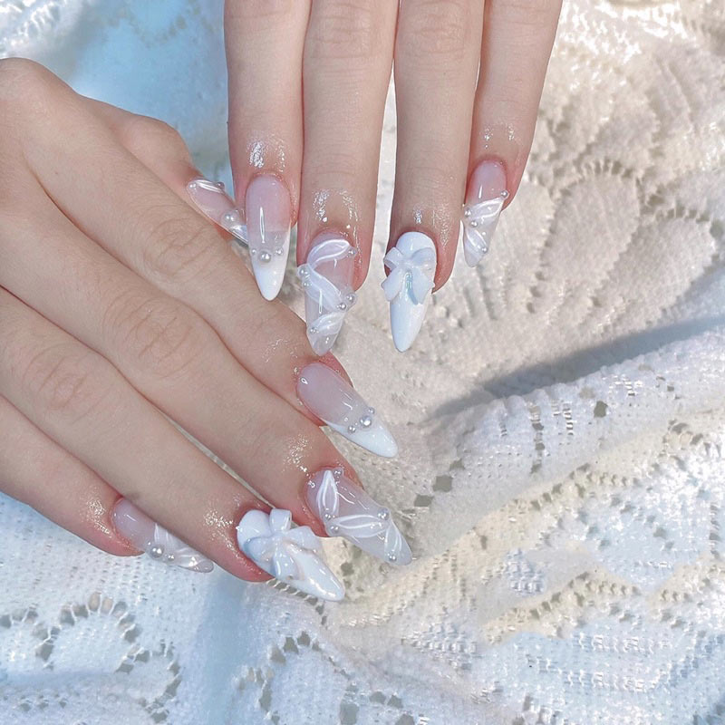 Nail cô dâu đẹp màu trắng