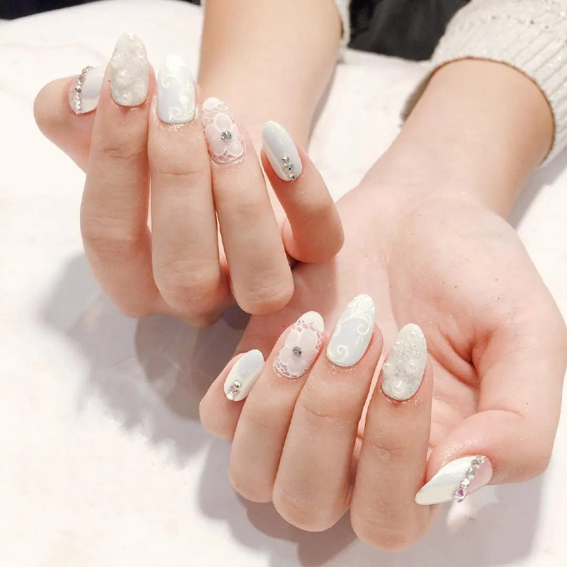 Nail cô dâu đẹp màu trắng