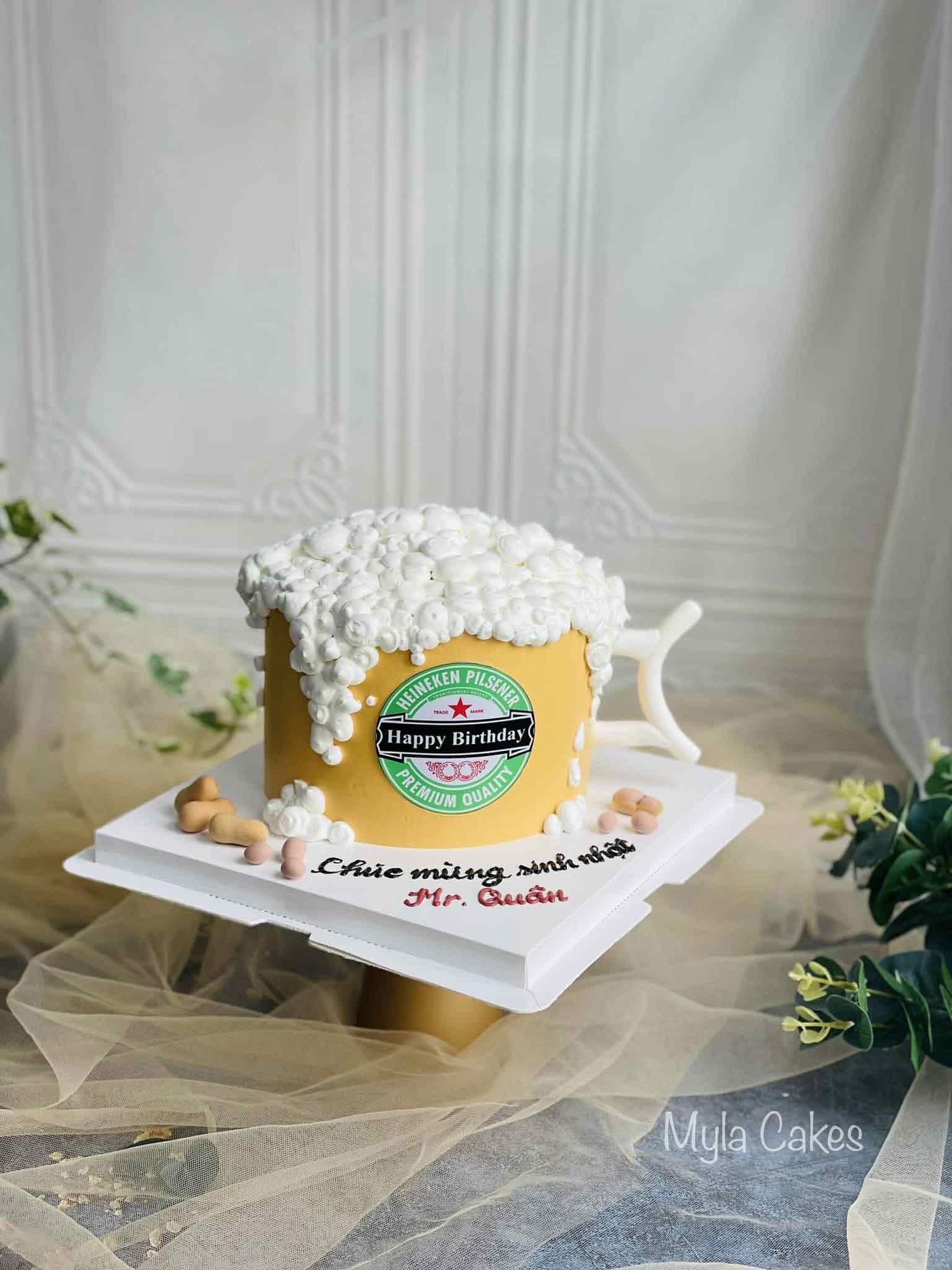 Bánh sinh nhật cho người lớn tuổi là nam