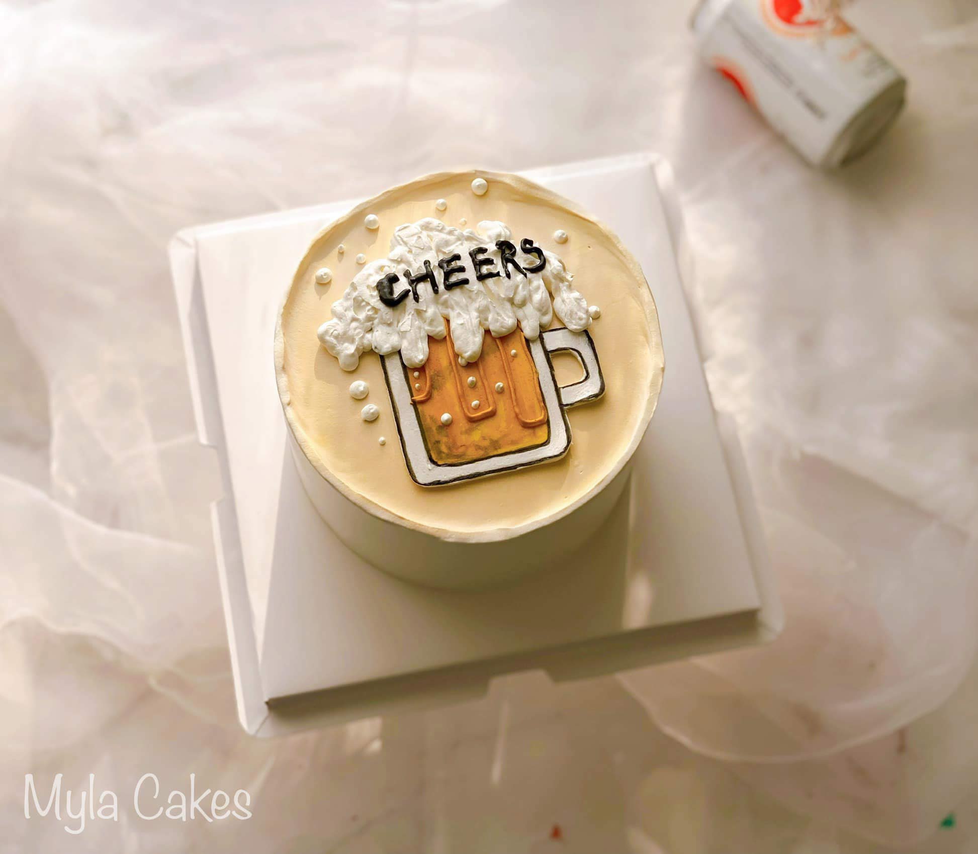 Bánh sinh nhật cho người lớn tuổi là nam