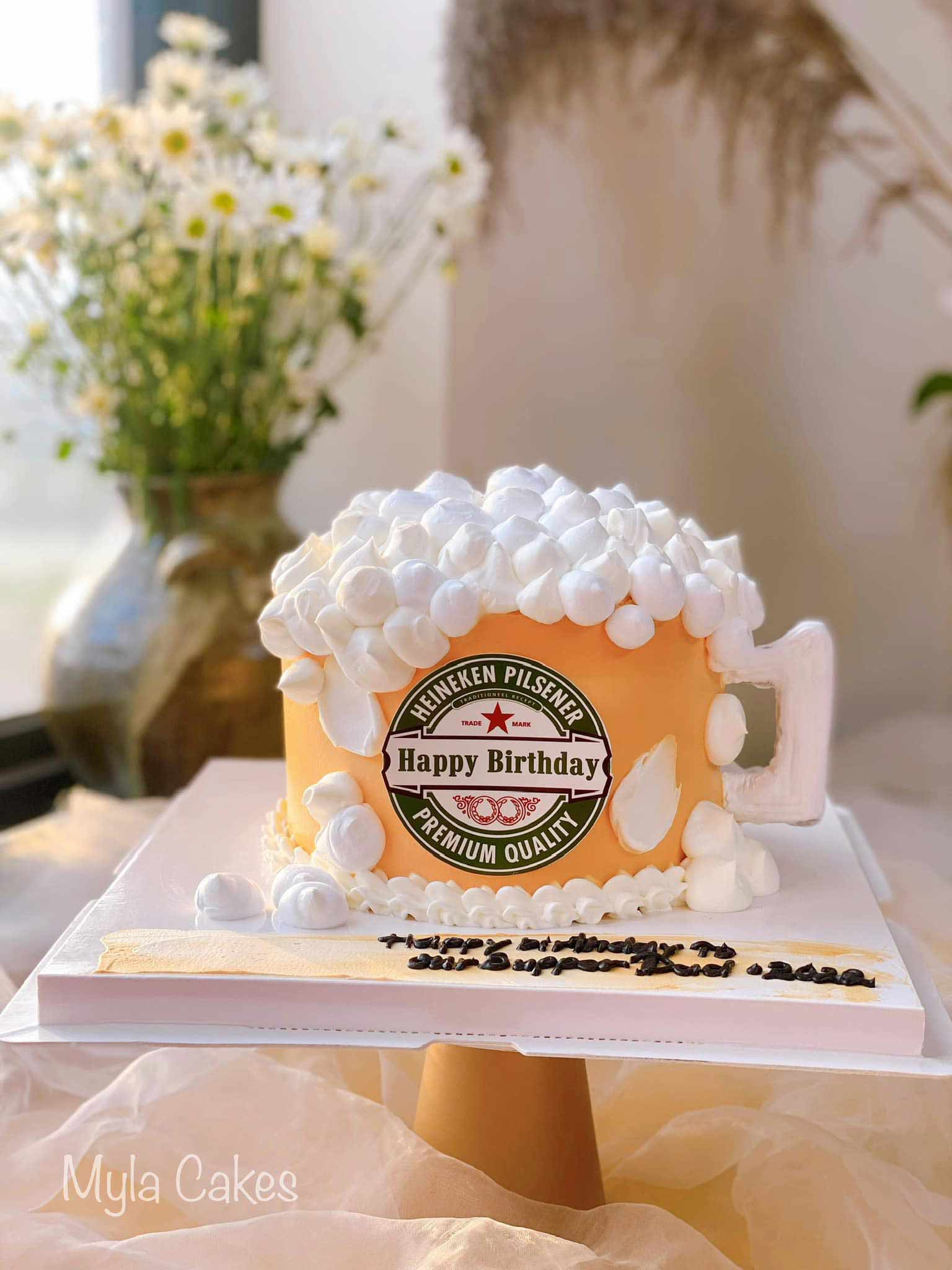 Bánh sinh nhật cho người lớn tuổi là nam