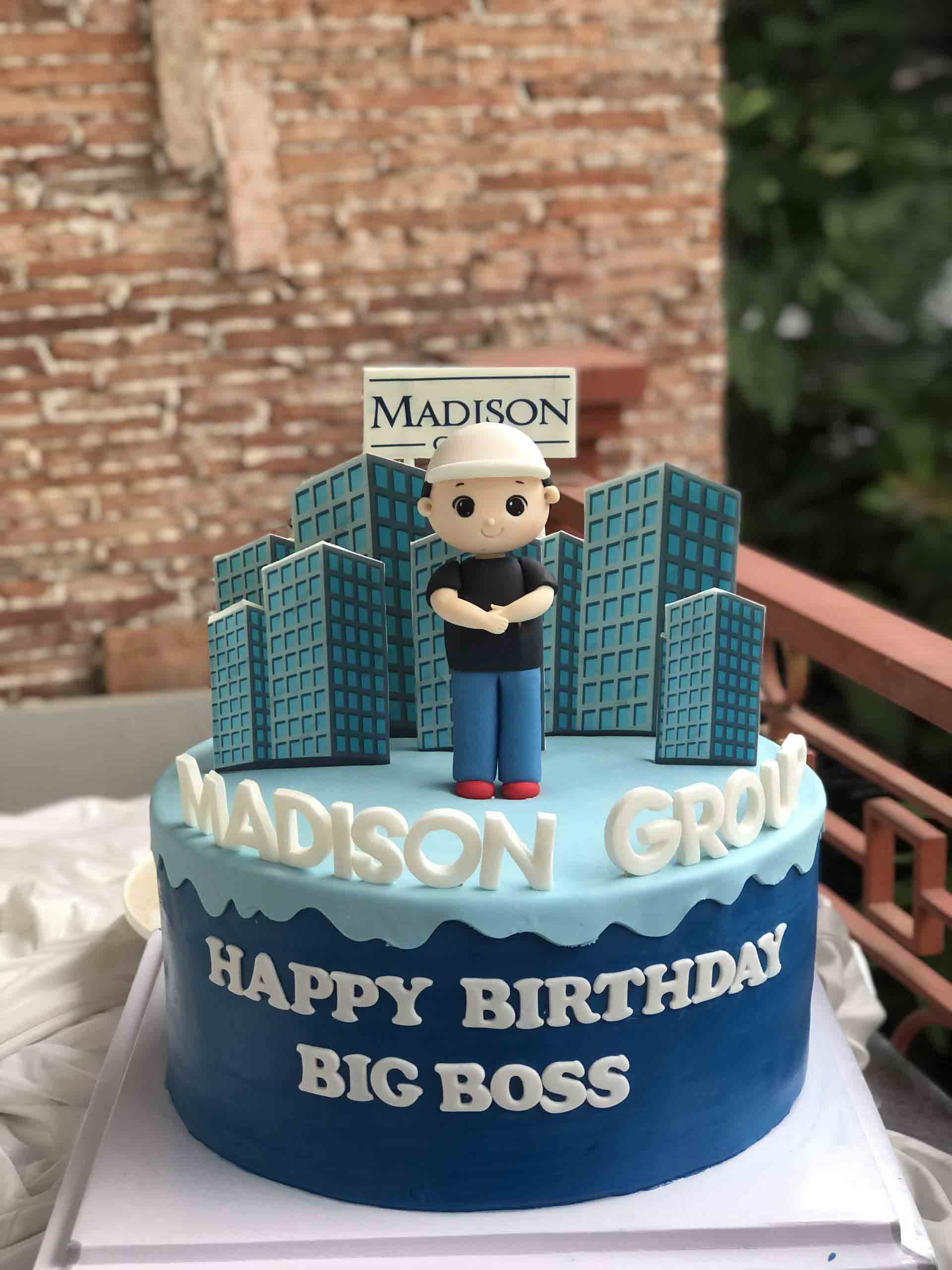 Bánh sinh nhật cho người lớn tuổi là nam