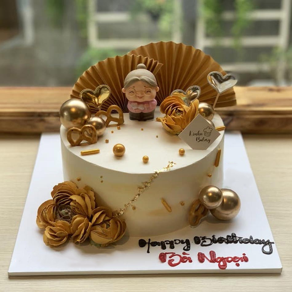 Mẫu bánh sinh nhật cho người lớn là nữ