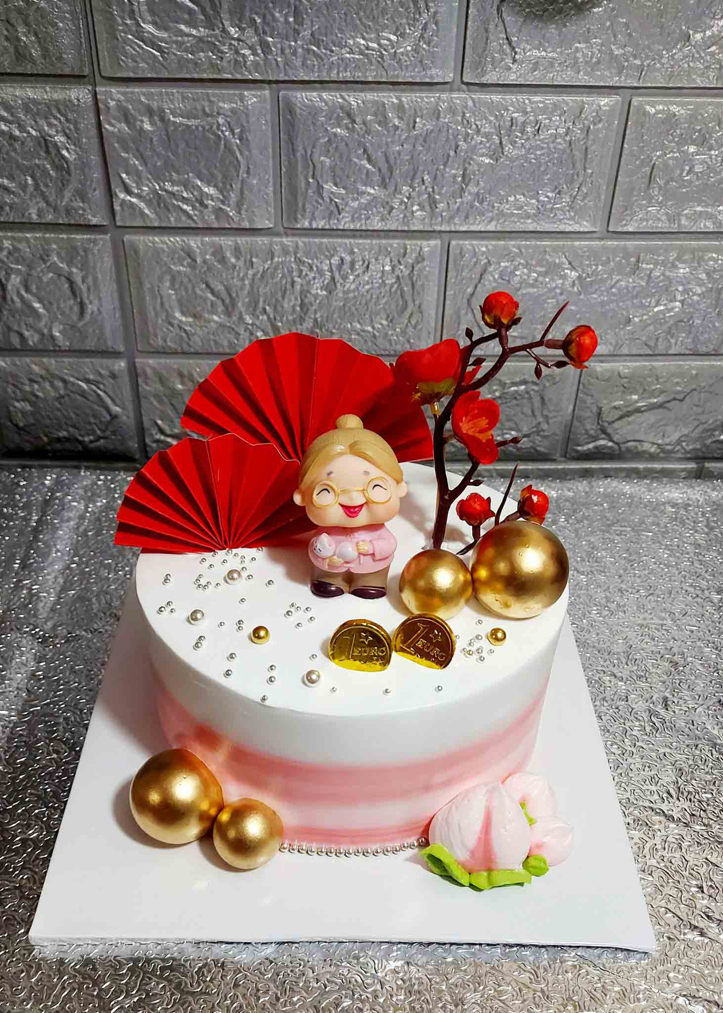 Mẫu bánh sinh nhật cho người lớn là nữ