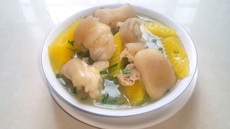 Thành phẩm món canh giò heo hầm đu đủ