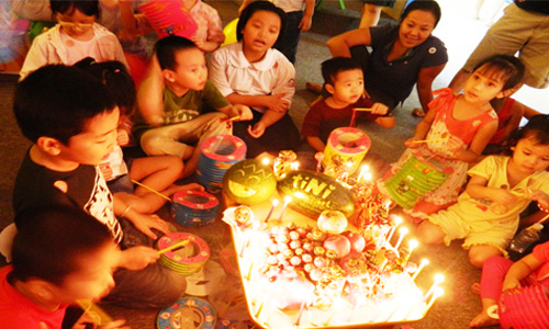 Phá cỗ Trung Thu từ xưa đến nay