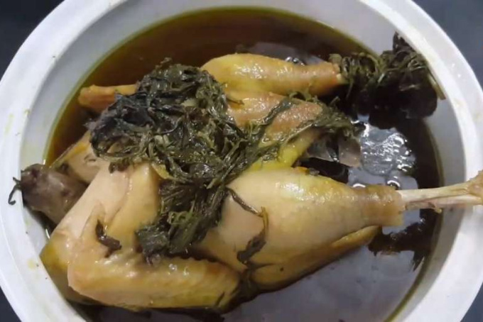 Thành phẩm món gà hầm ngải cứu cực ngon
