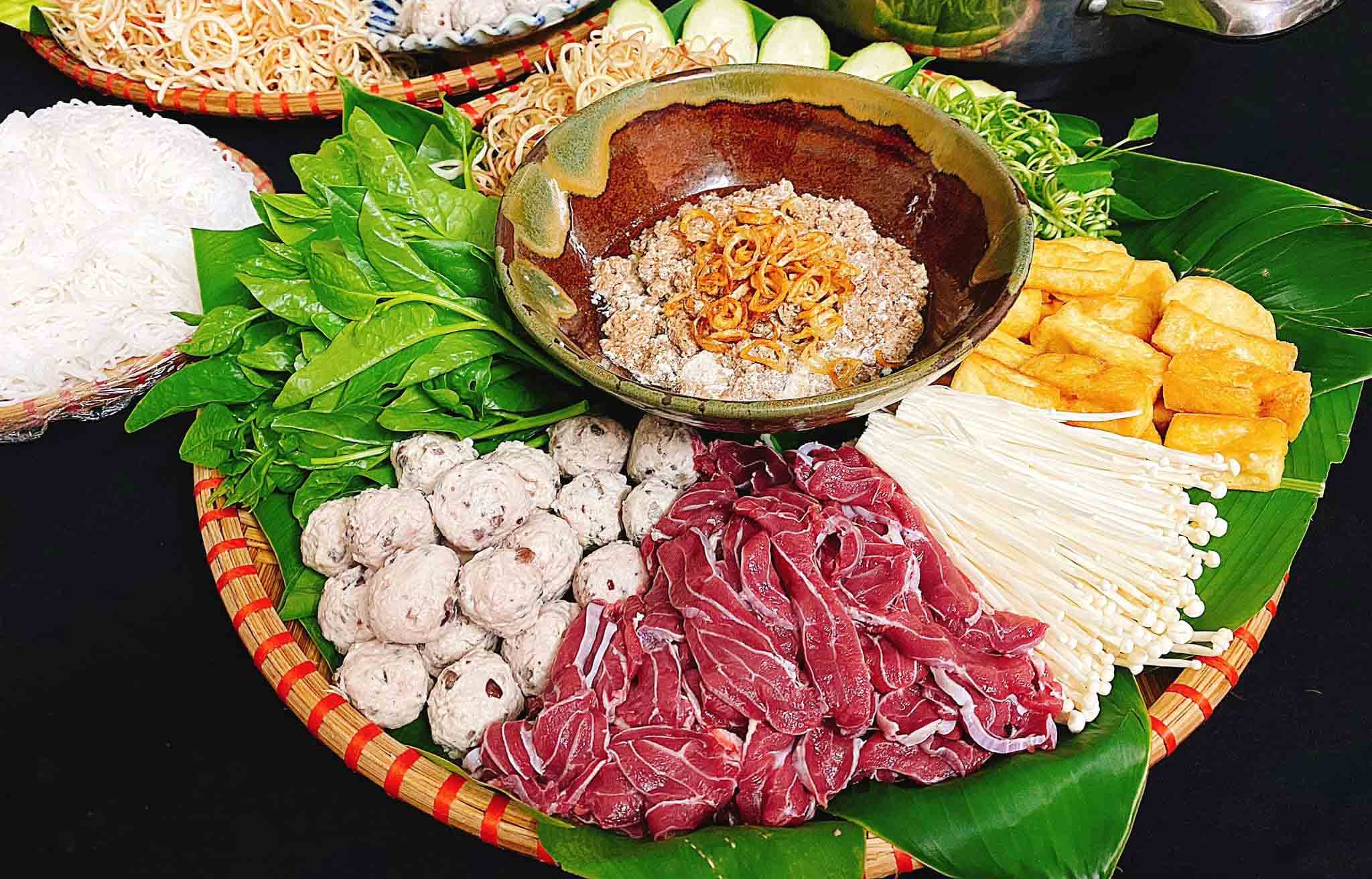 Nấu lẩu riêu cua bắp bò